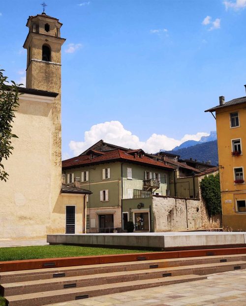 piazza Martiri della Resistenza e piazza Degasperi