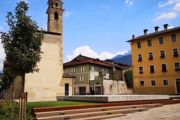 piazza Martiri della Resistenza e piazza Degasperi